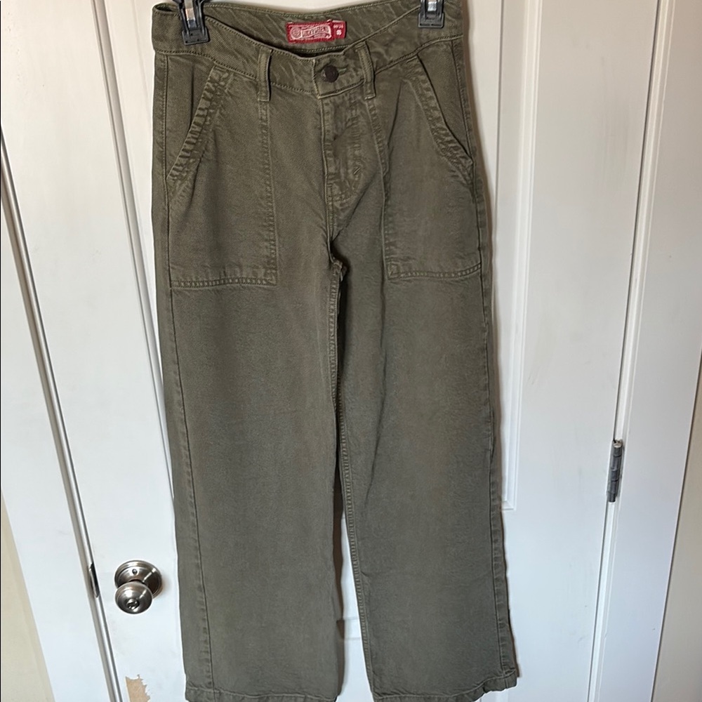 Lucky Brand Wide Leg Liquid Denim Luxe Utility Pant. Olive. Size 00/24 - Picture 4 of 14